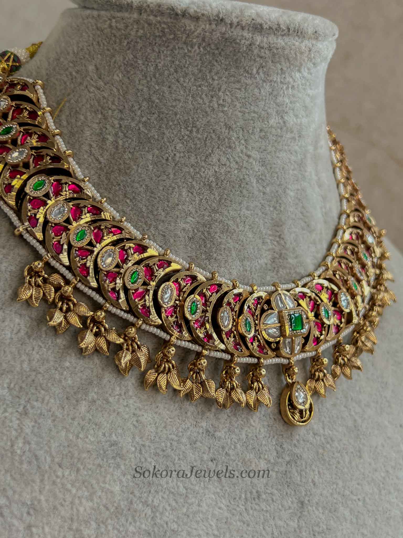 Kashmiri Kundan Hasli Set