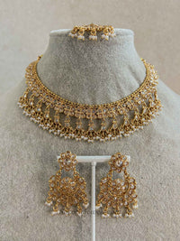Rishi Gold Necklace set with Pearl Beads