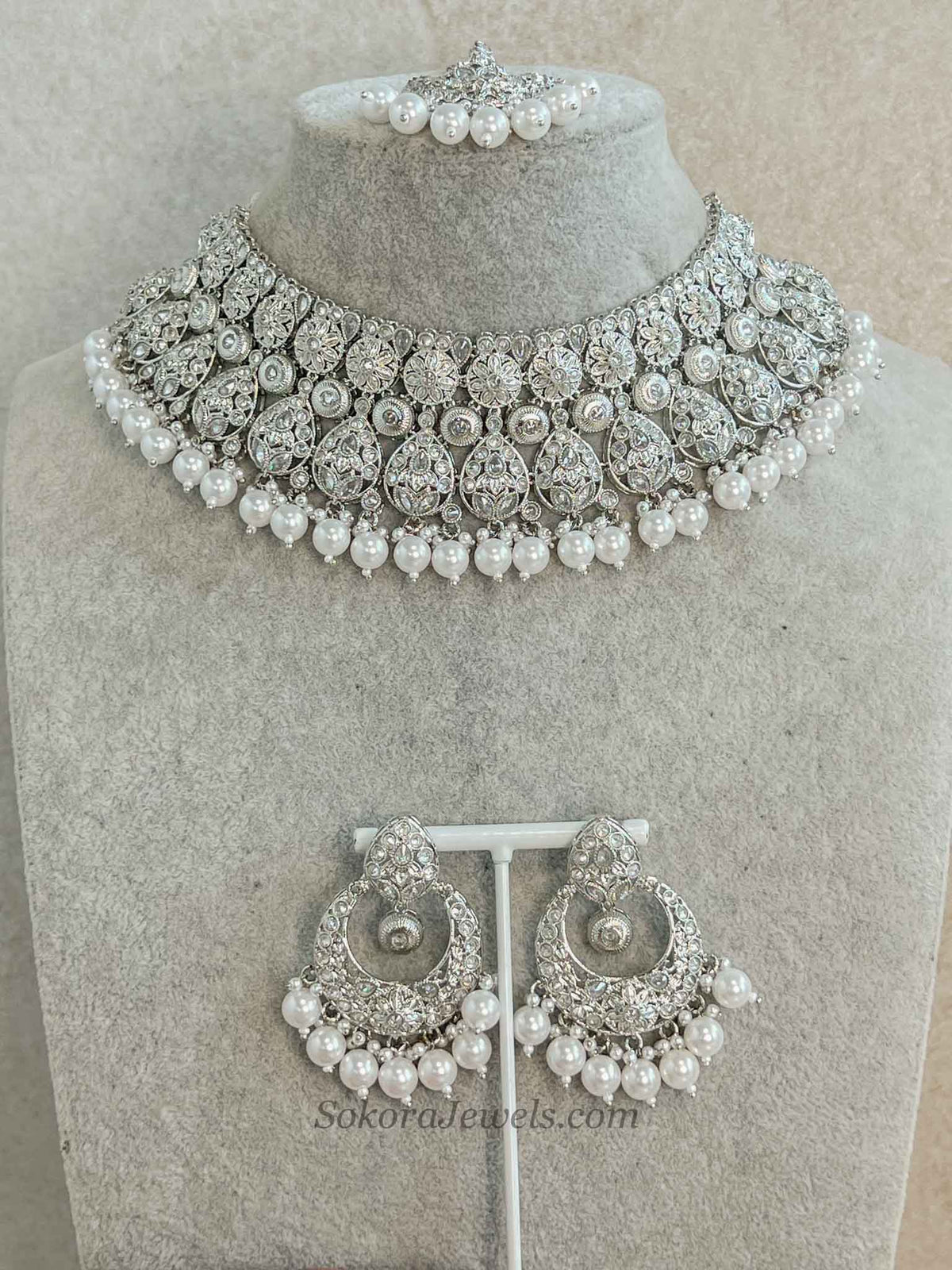 Kavi Pearl Necklace Set - Silver