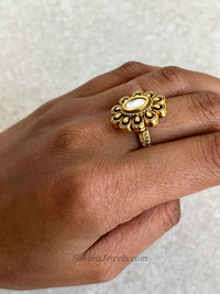 Small Floral Kundan Ring