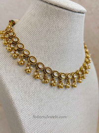 Jivi Small Kundan Necklace & Earring Set