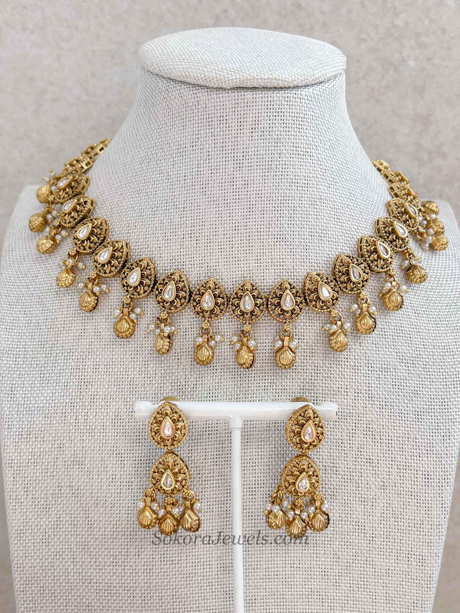 Dainty Kundan Drop Necklace & Earring Set
