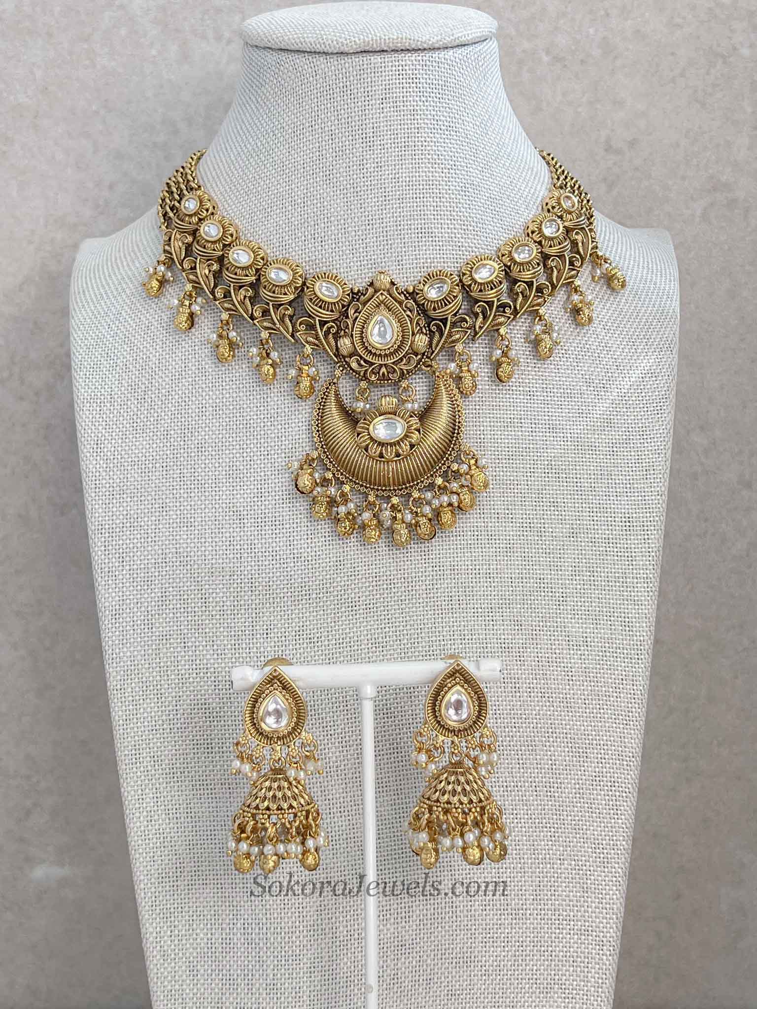 Chand Pendant Gold Kundan Necklace Set – Indian Wedding Guest Jewellery