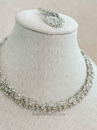 Marie Small Golden Necklace Set