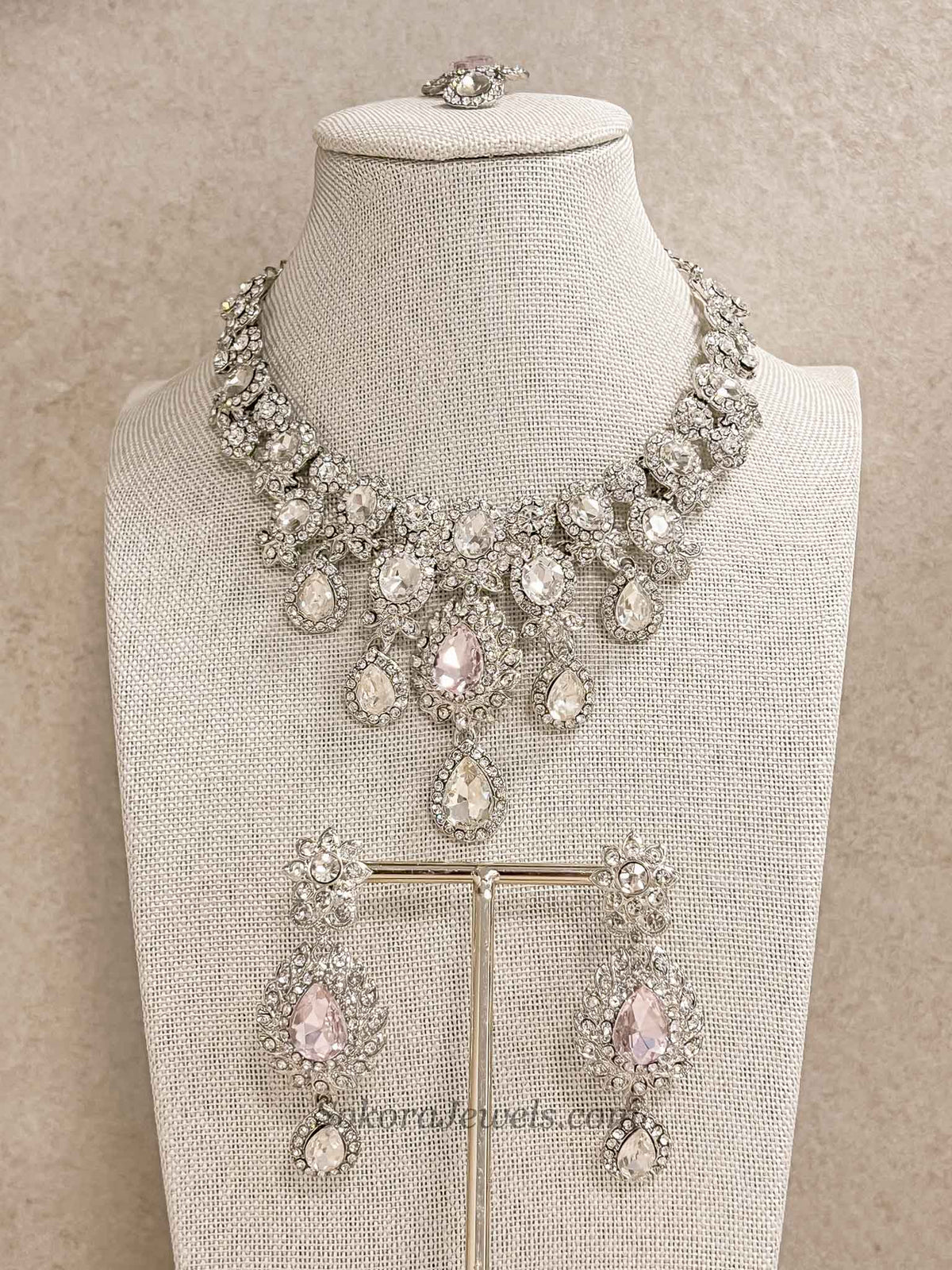 Simran Silver Base Necklace Set