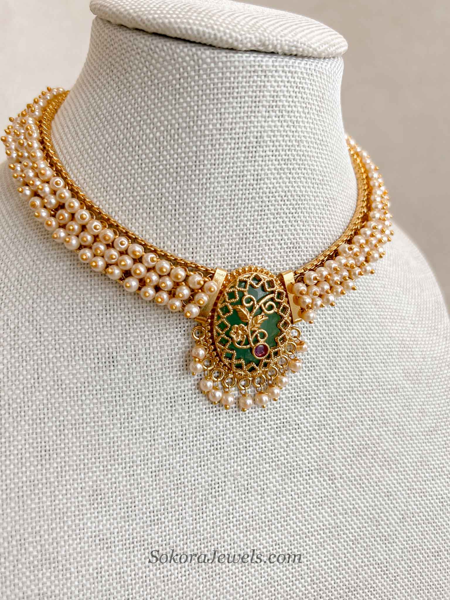 Pearly Green & Ruby Motif Choker set