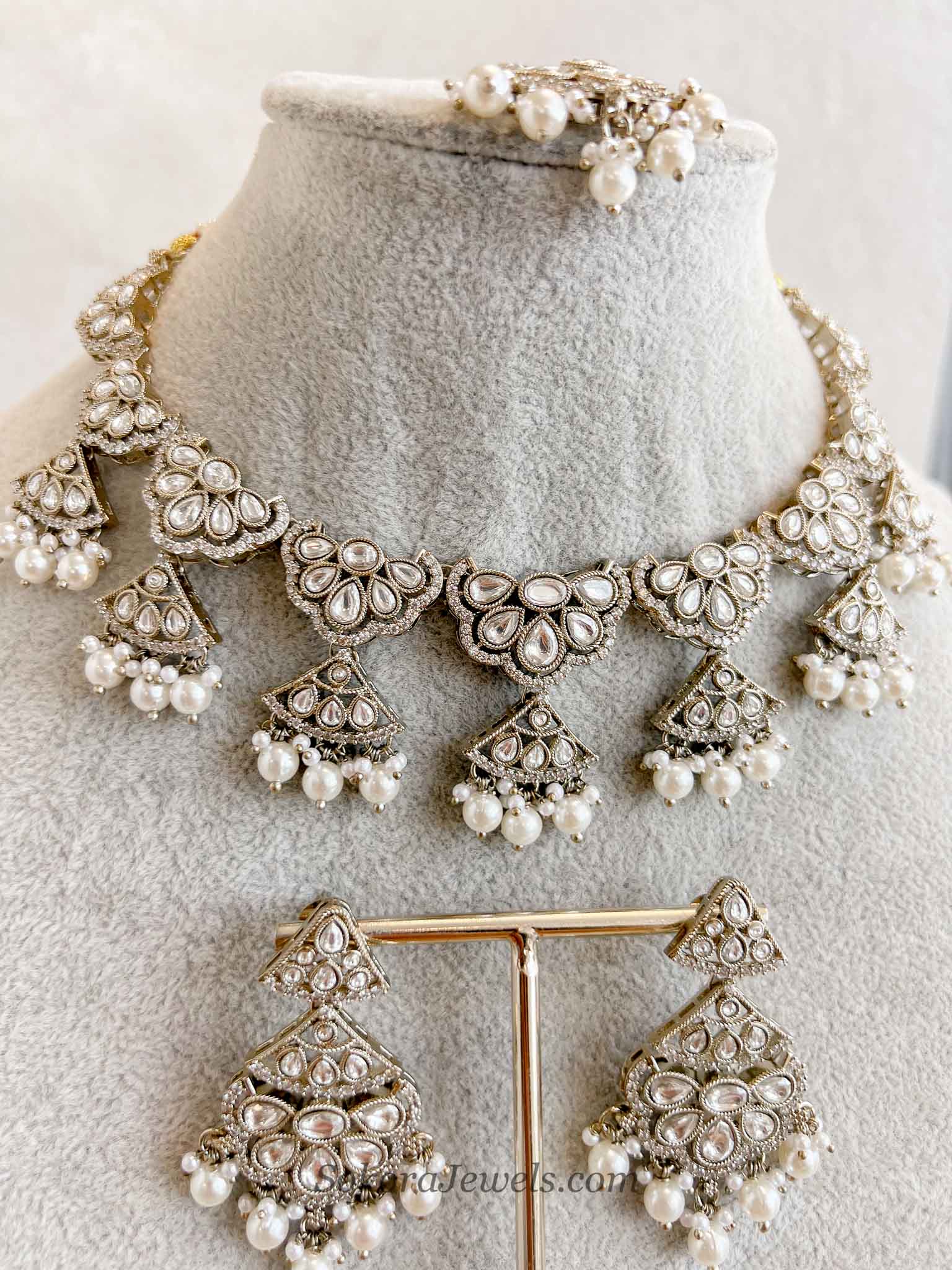 Hafsa Faux Kundan Set