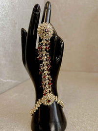 Amelia Maroon Hand Chain