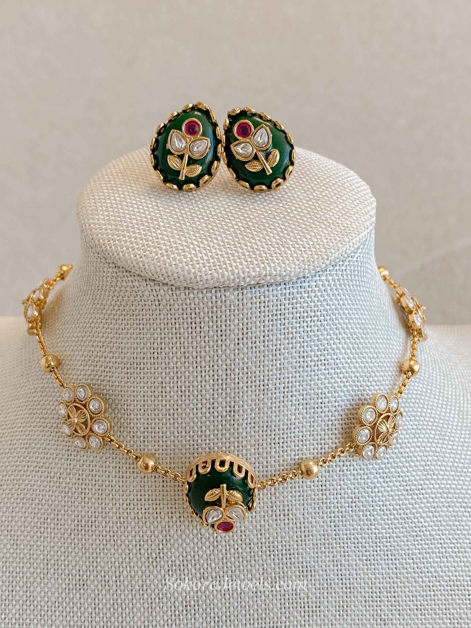 Dainty Kundan Green Motif Set