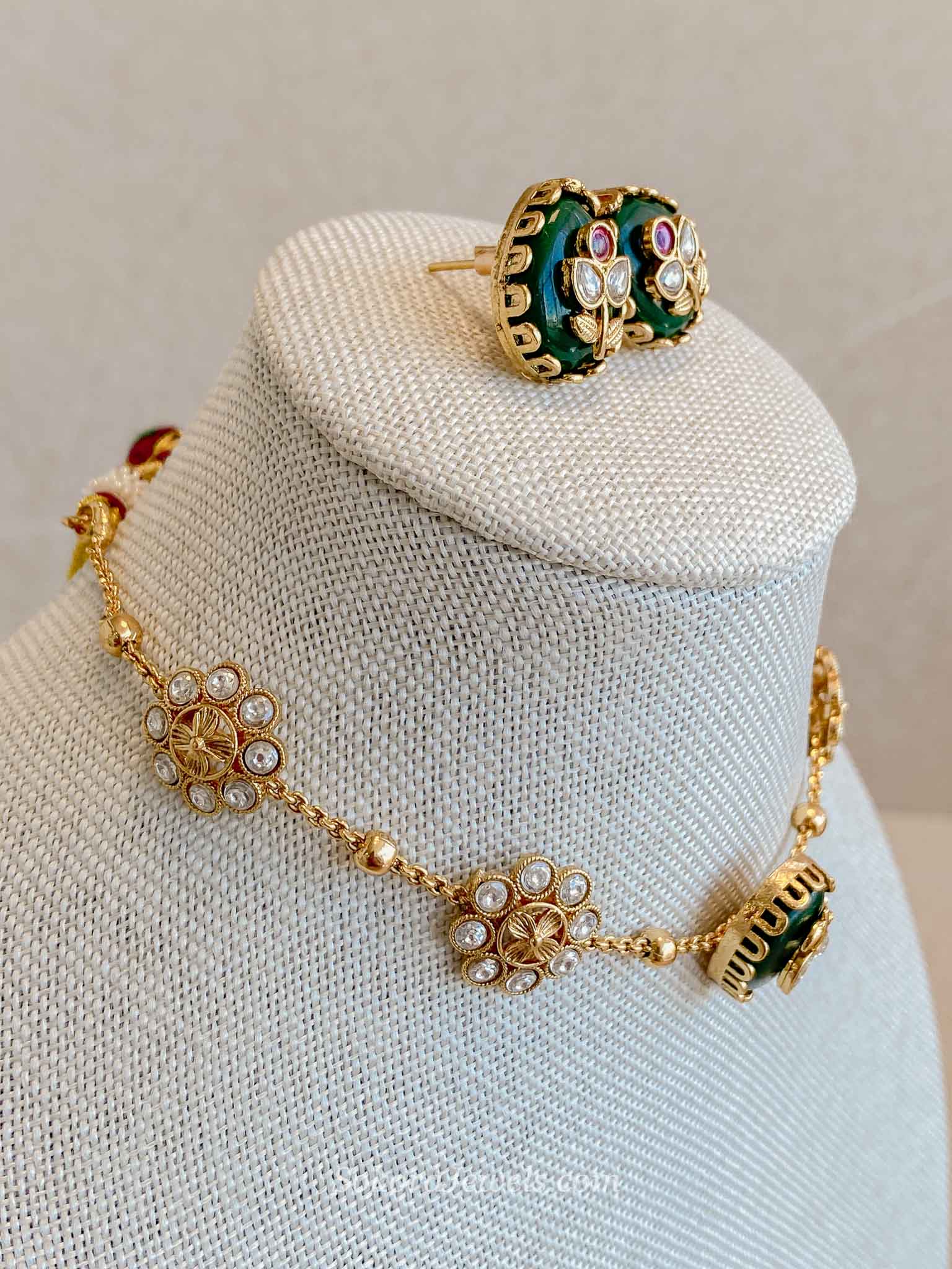 Dainty Kundan Green Motif Set