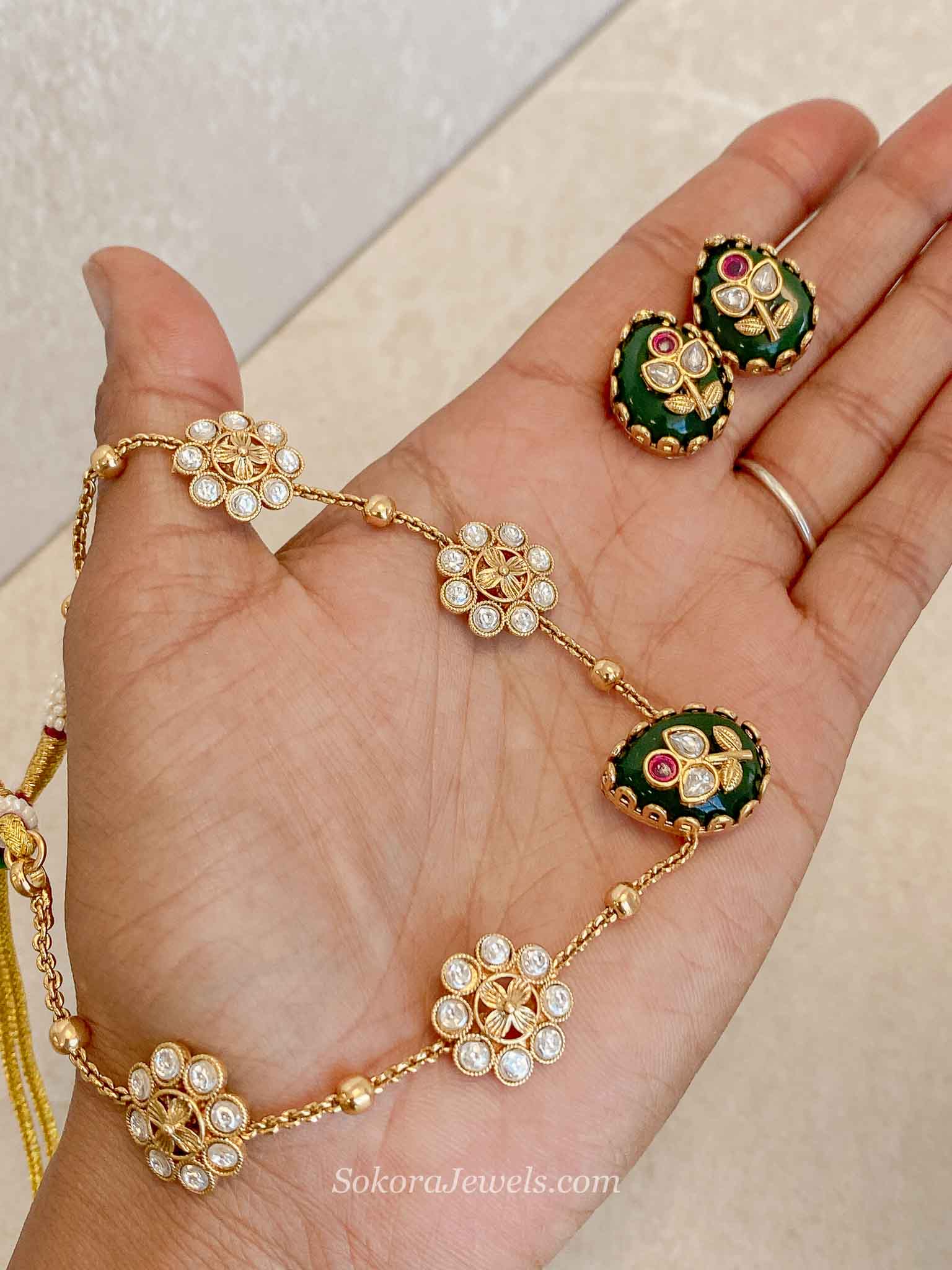 Dainty Kundan Green Motif Set