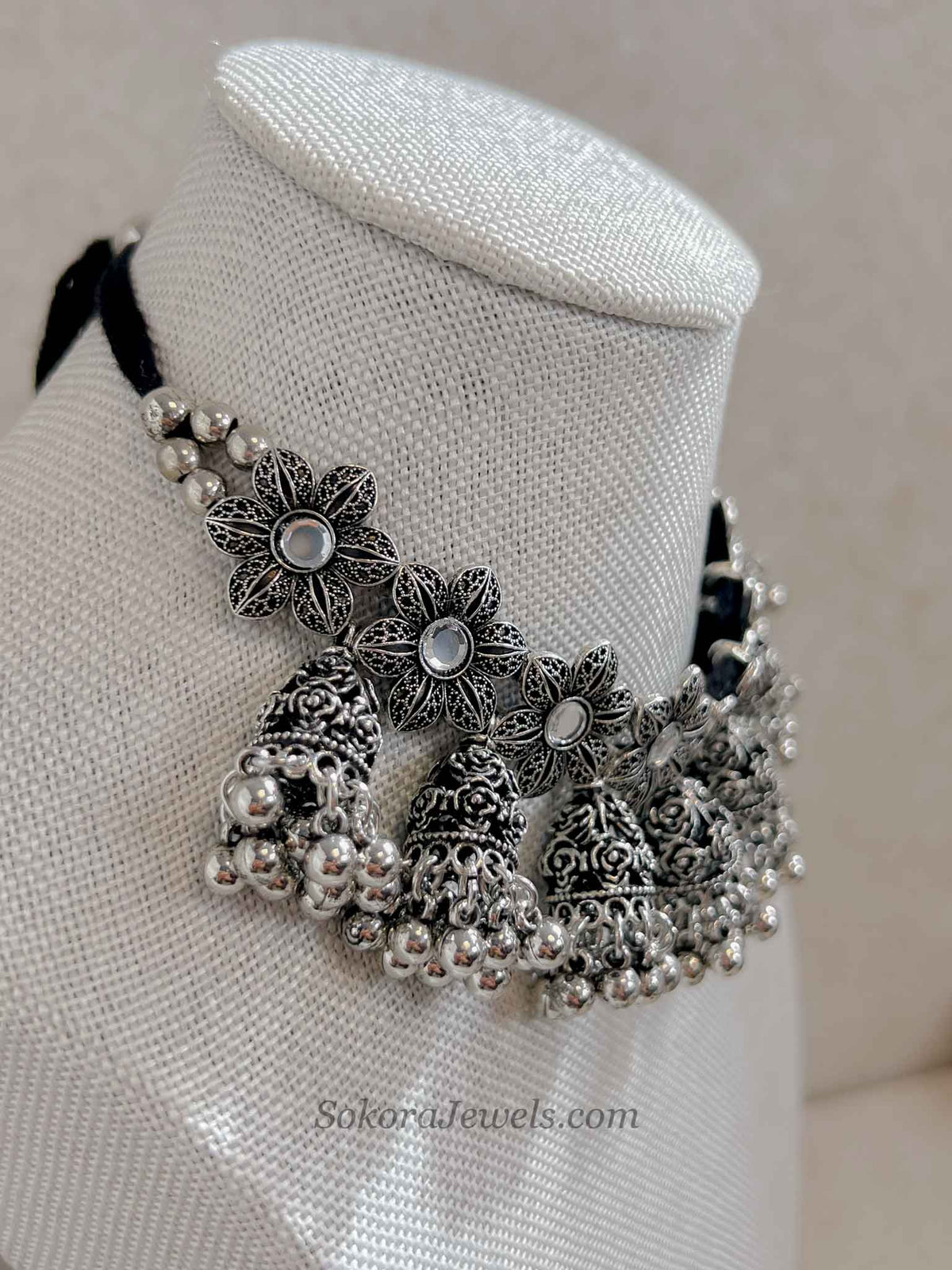 Oxidised Mirrored Silver Floral Necklace set