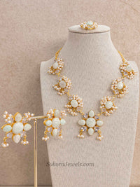Pale Mint Oval Stone Necklace Set