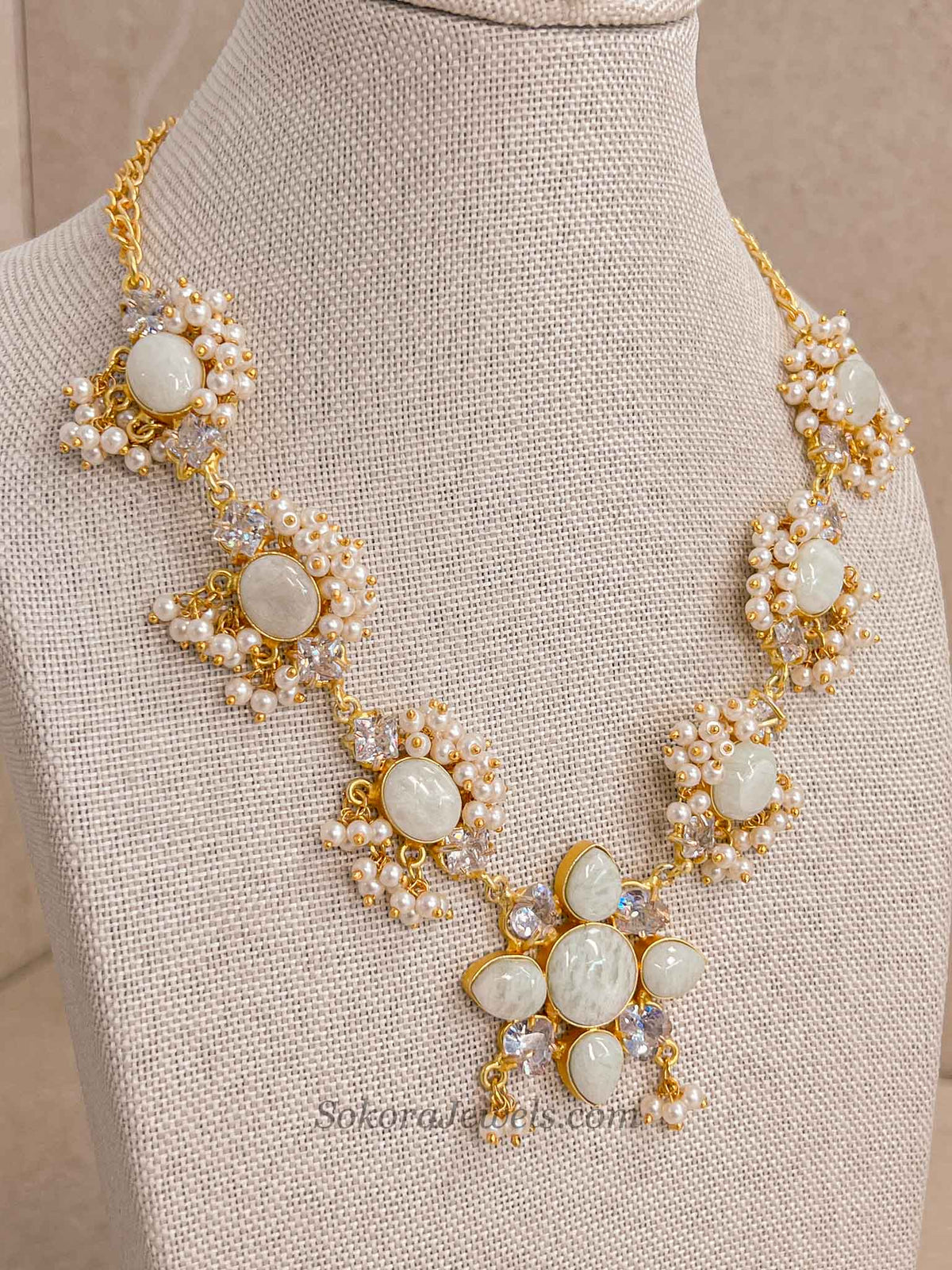 Pale Mint Oval Stone Necklace Set