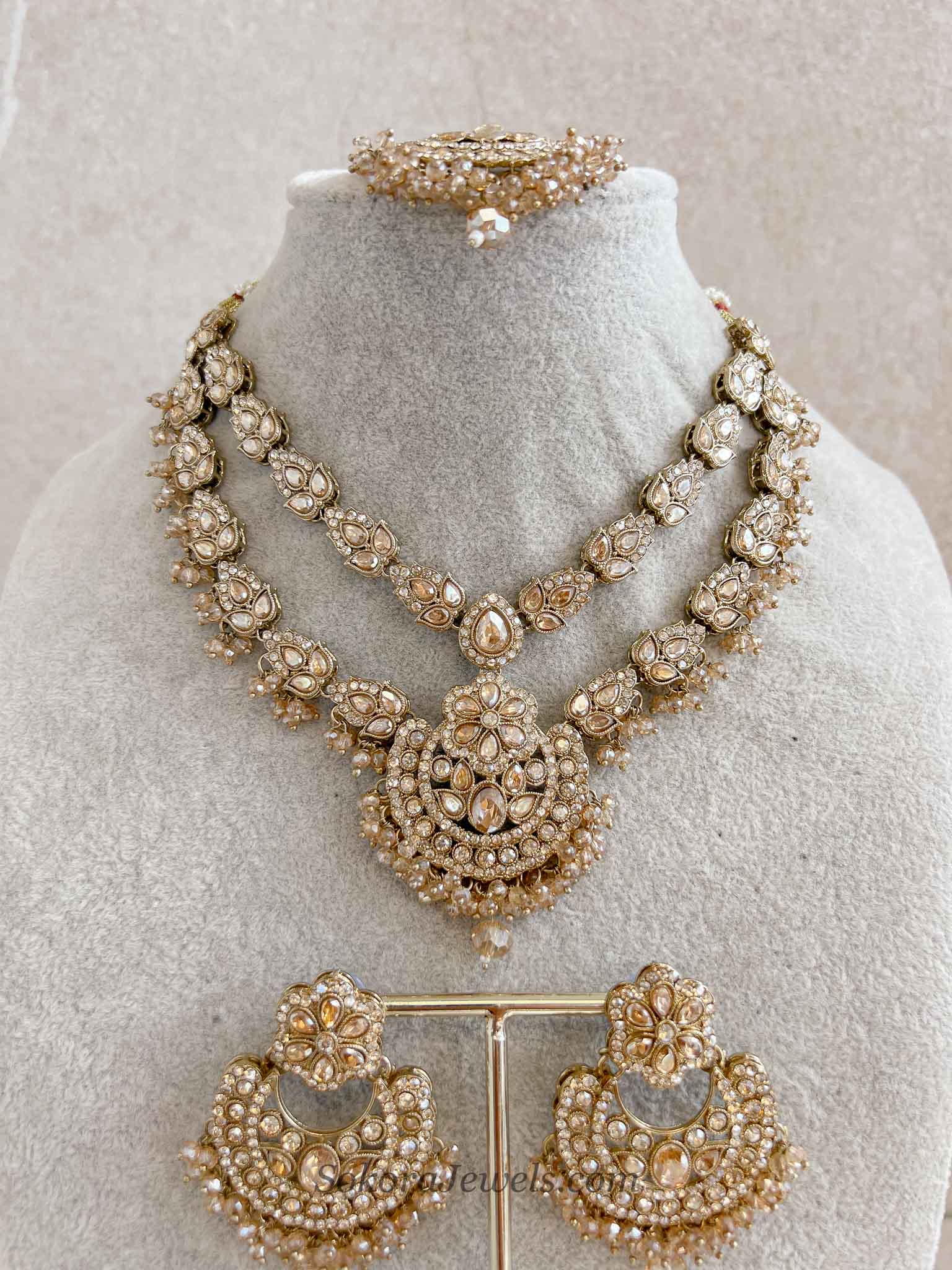 Layered Golden Necklace Set