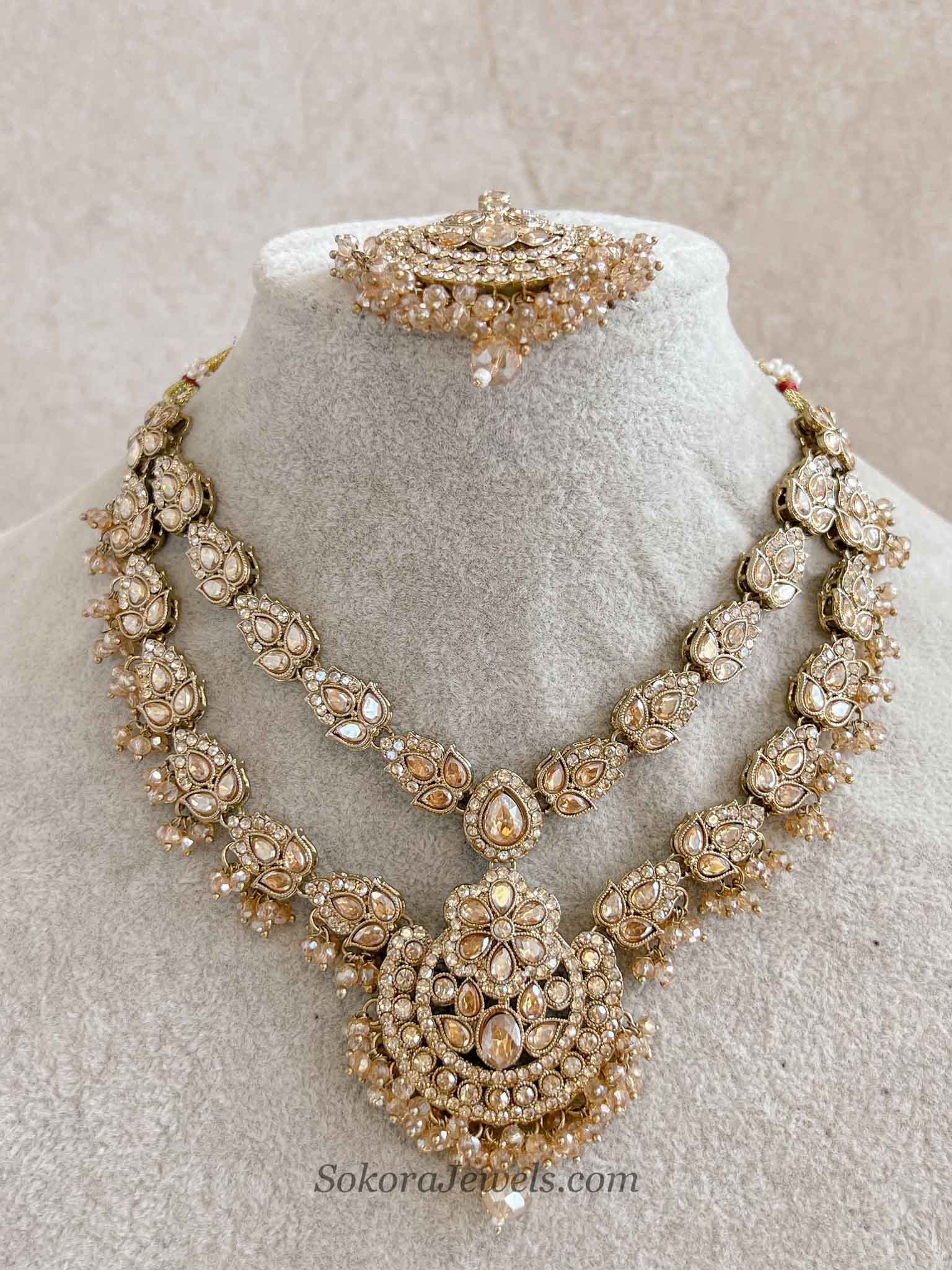 Layered Golden Necklace Set