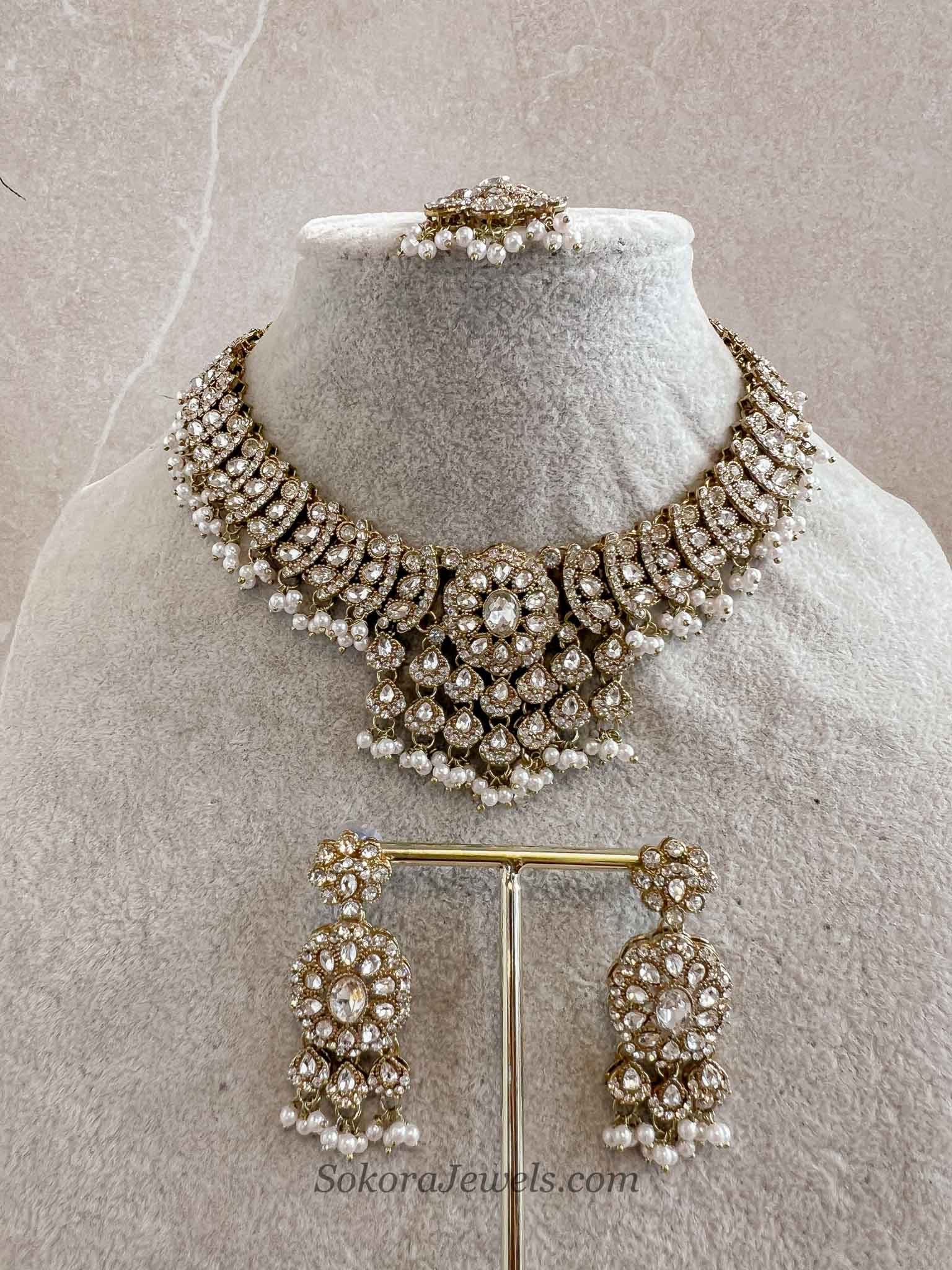 Clear Necklace set