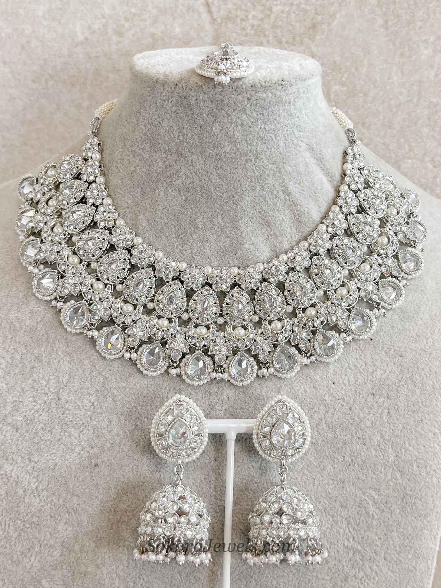 Alisa Silver Necklace Set