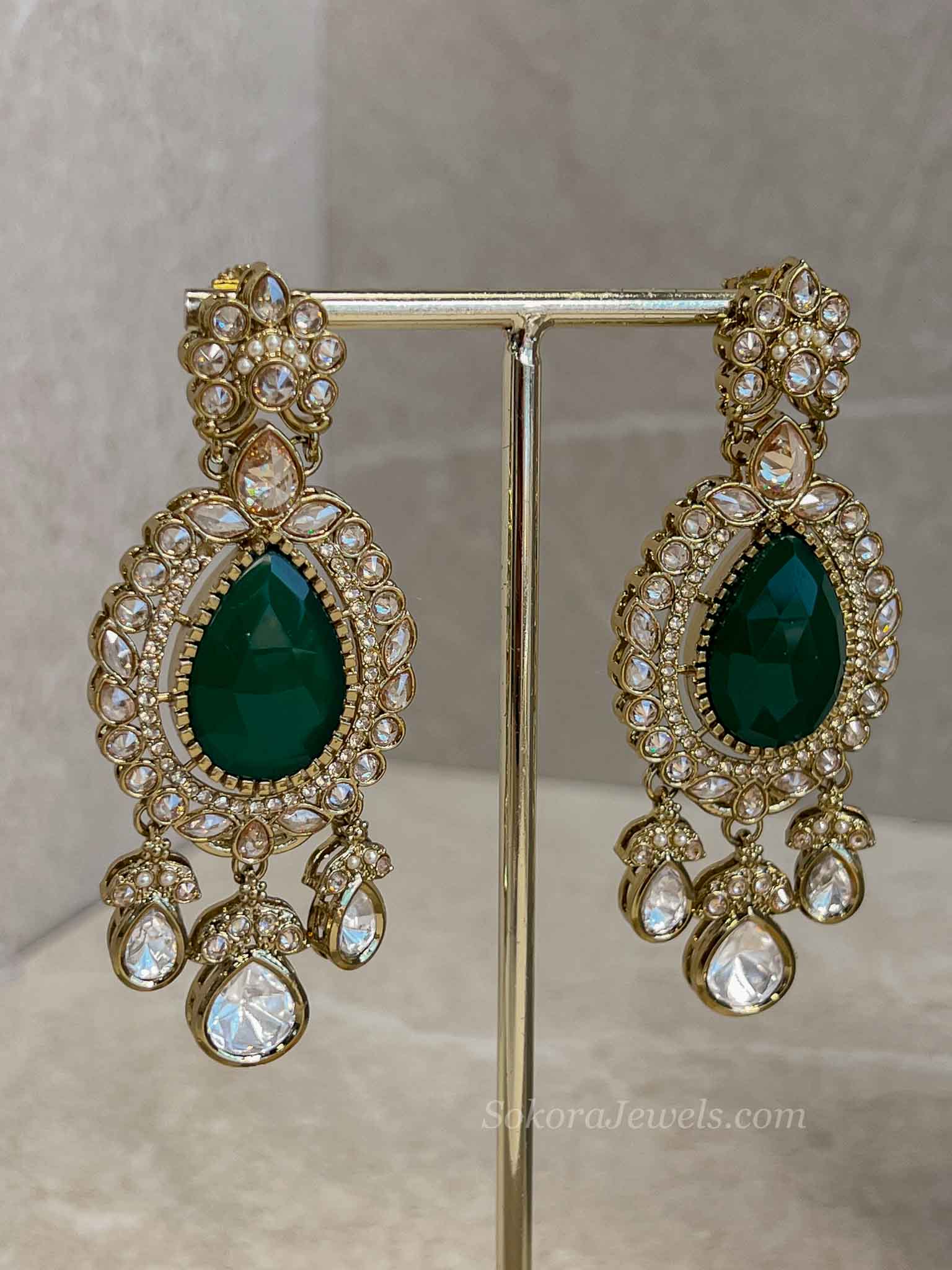 Antique Gold & Emerald Green Choker set