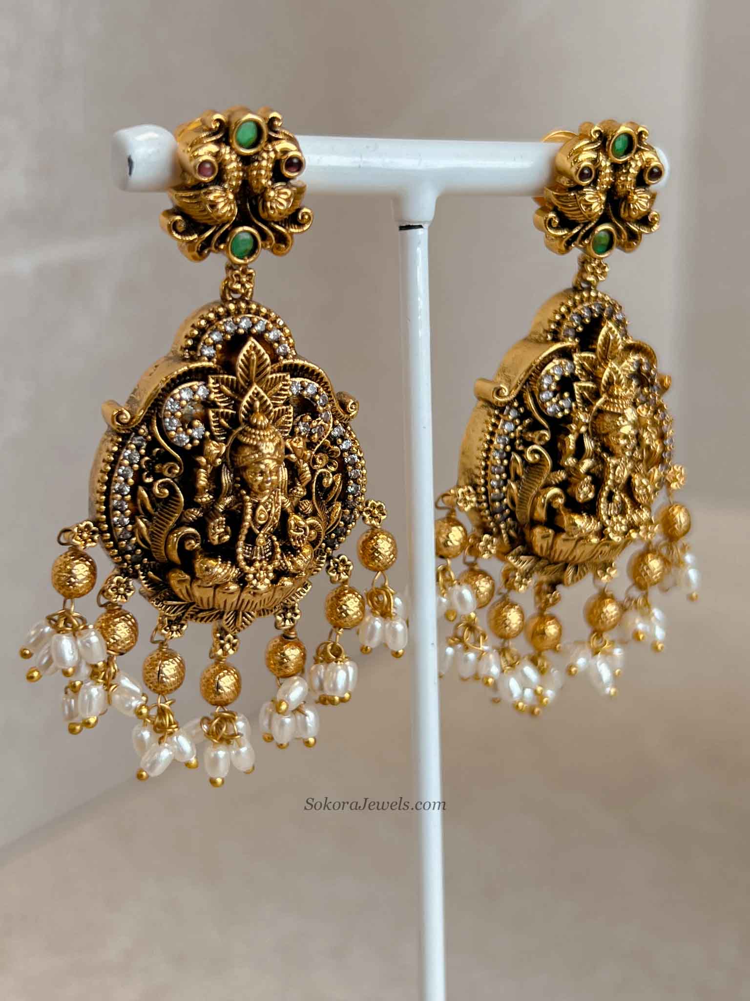 South Indian Temple Lakshmi Pendant Necklace Set with Pearls