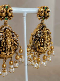 South Indian Temple Lakshmi Pendant Necklace Set with Pearls