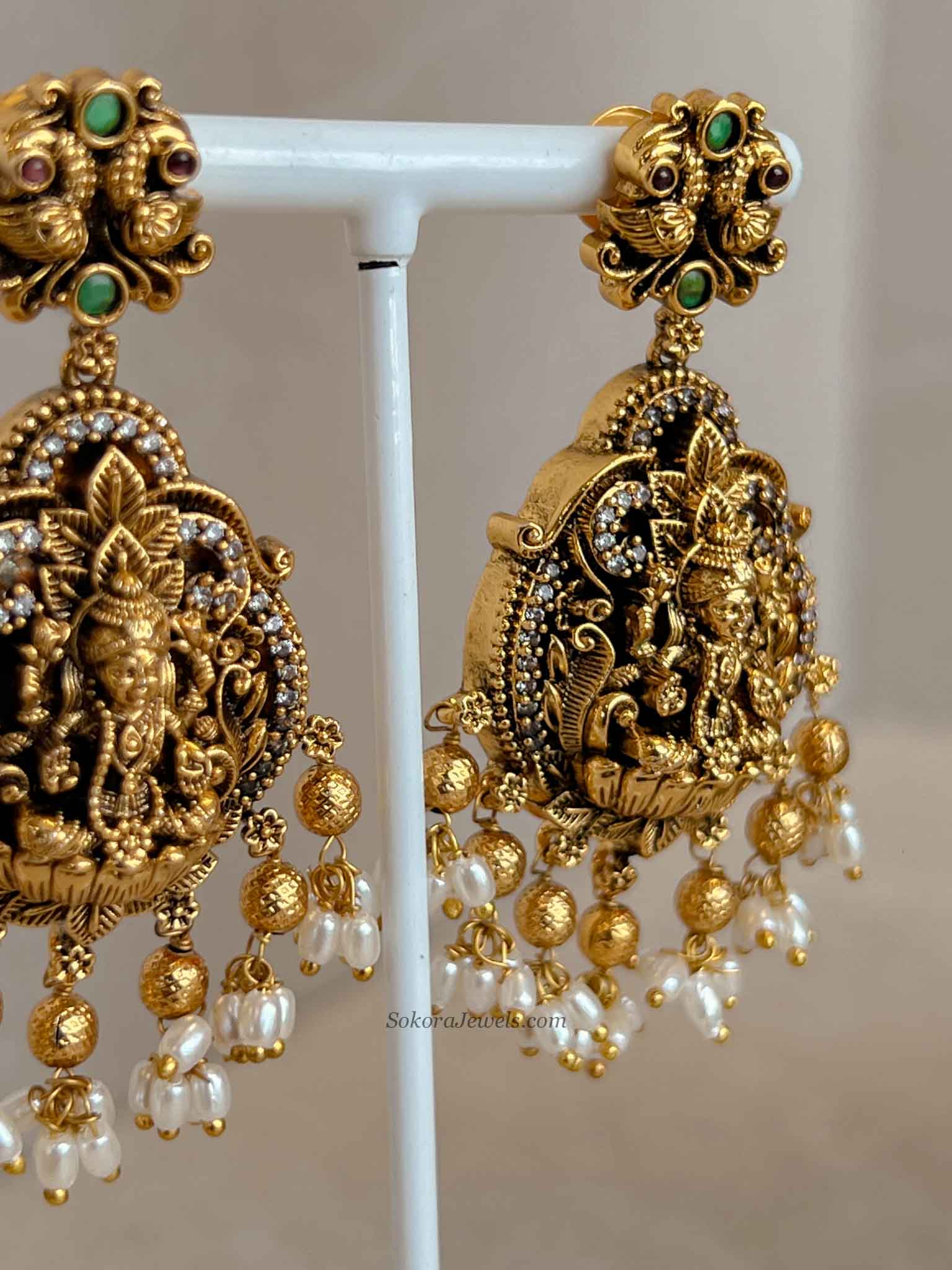 South Indian Temple Lakshmi Pendant Necklace Set with Pearls