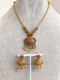 Green Heritage Simple Pendant Necklace Set