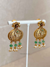 Green Heritage Simple Pendant Necklace Set