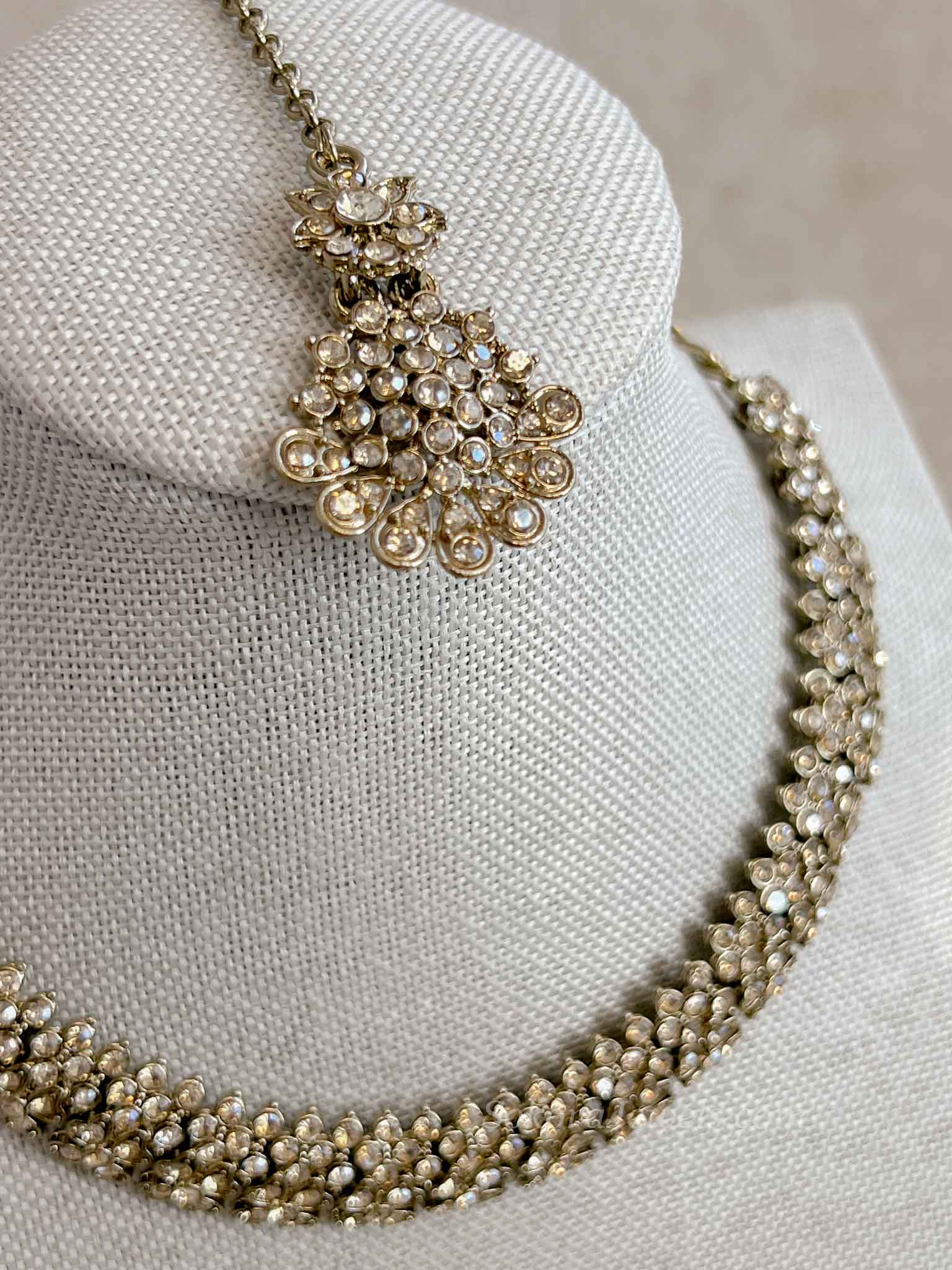 Nishma Golden Necklace sets