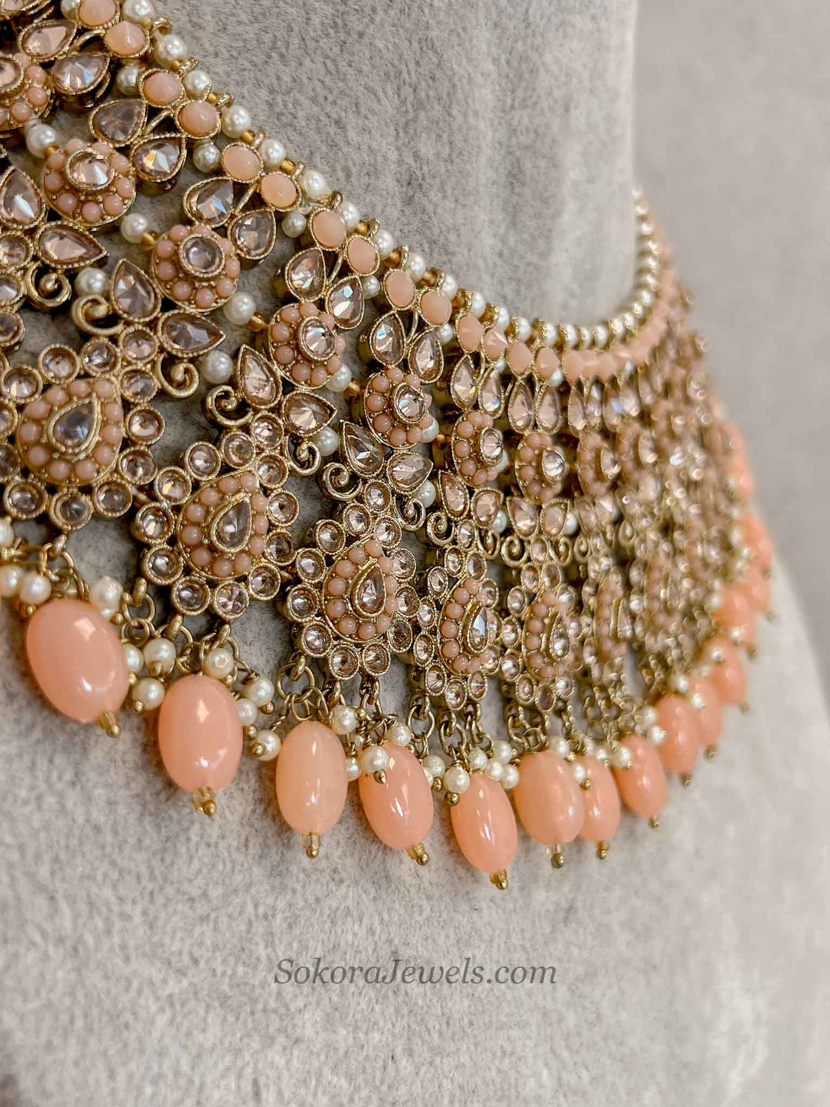 Faiqa Antique Gold Necklace Set Peach