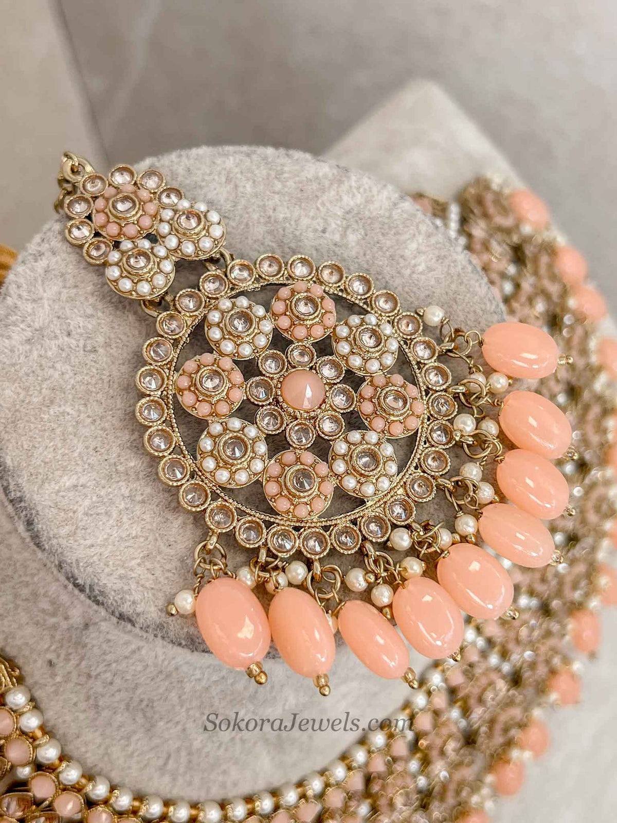 Faiqa Antique Gold Necklace Set Peach