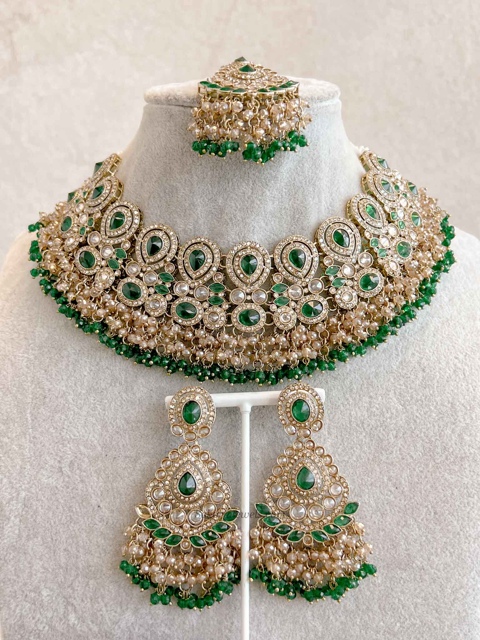 Colourful Antique Gold Necklace sets