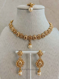 Aadhya Delicate Gold Kundan Necklace Set - SOKORA JEWELSAadhya Delicate Gold Kundan Necklace SetNECKLACE SETS