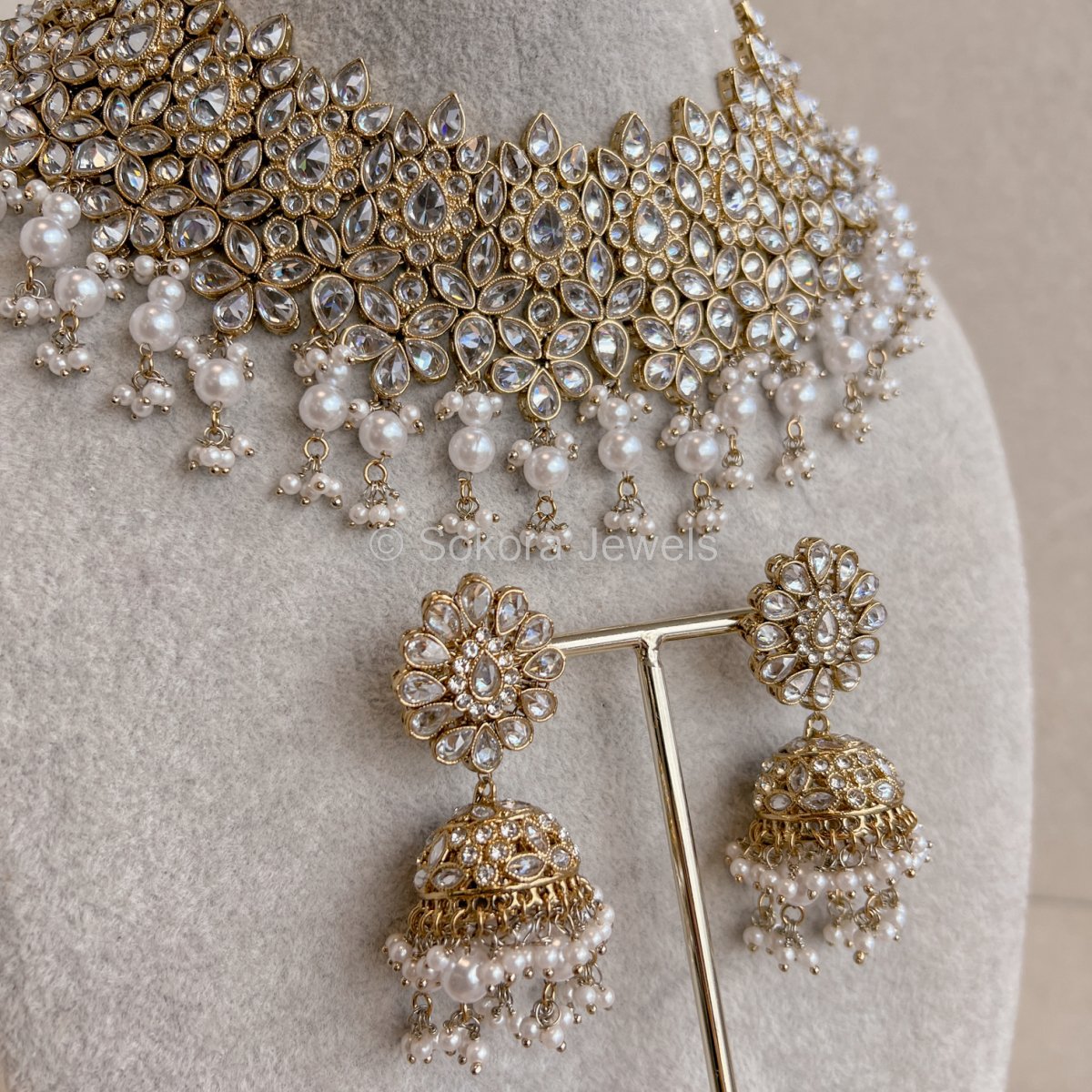 Aafiya Bridal Necklace Set - White - SOKORA JEWELSAafiya Bridal Necklace Set - White