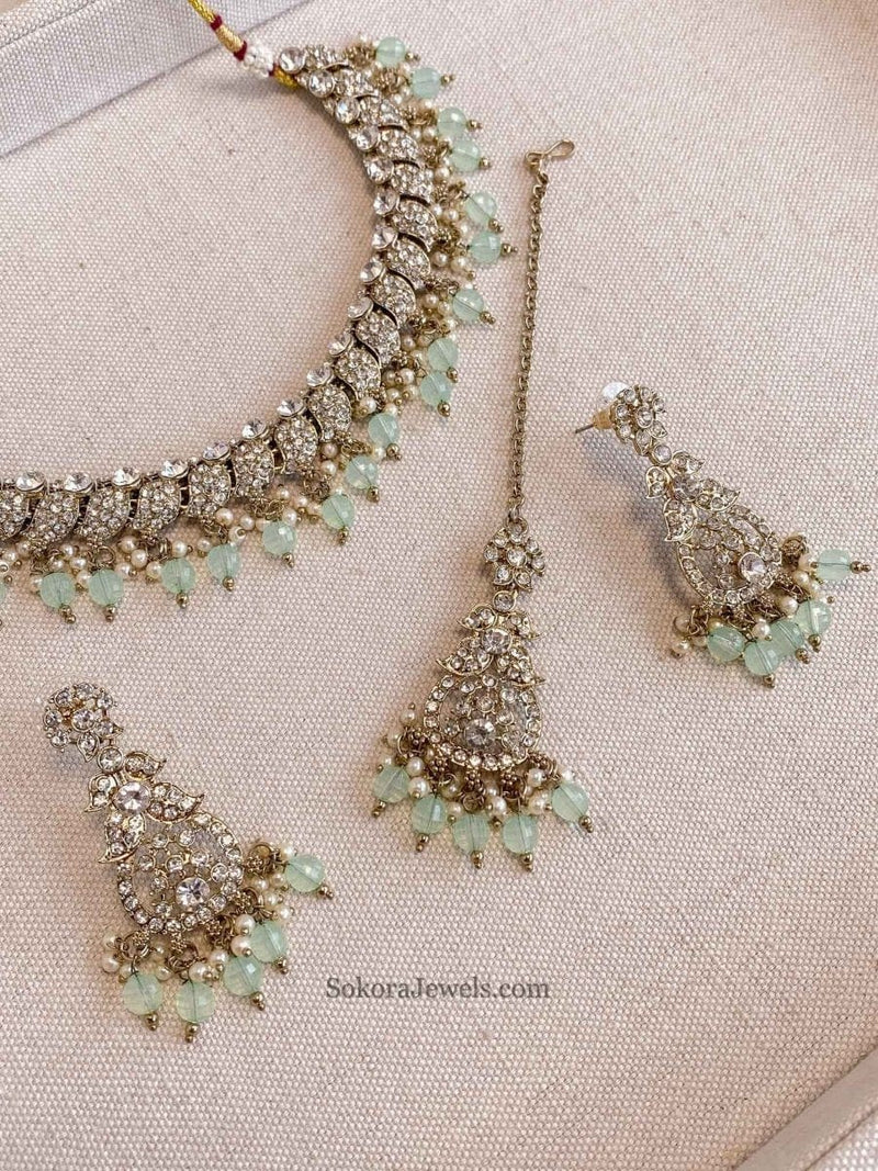 Aiza Clear Gold Necklace Set - SOKORA JEWELSAiza Clear Gold Necklace Set