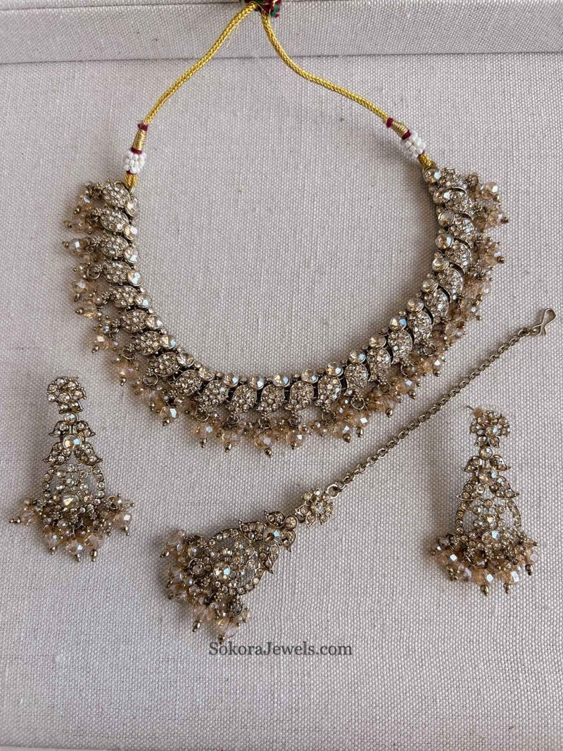 Aiza Golden Necklace Set - SOKORA JEWELSAiza Golden Necklace Set