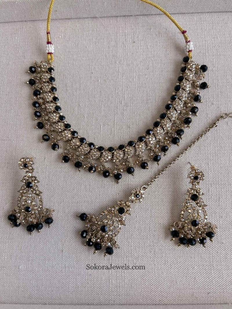 Aiza Golden Necklace Set - SOKORA JEWELSAiza Golden Necklace Set