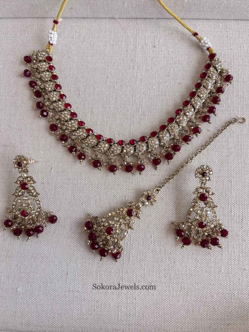Aiza Golden Necklace Set - SOKORA JEWELSAiza Golden Necklace Set
