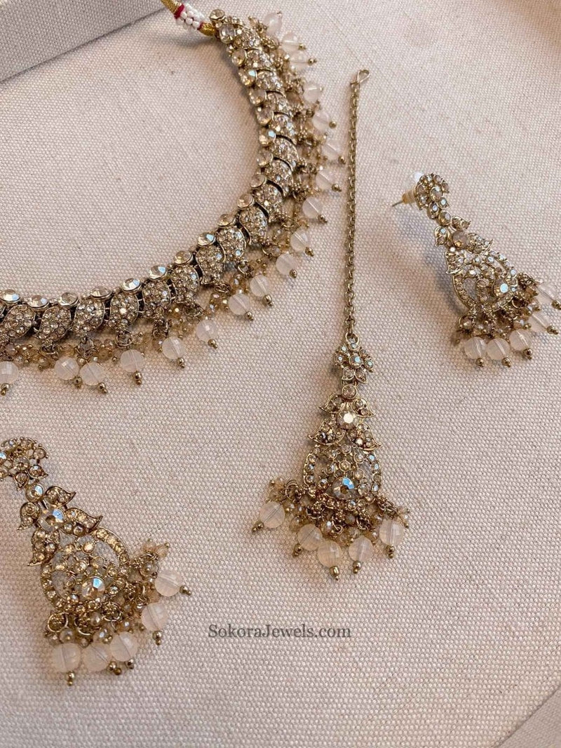 Aiza Golden Necklace Set - SOKORA JEWELSAiza Golden Necklace Set