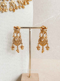 AMARA Gold Tone Kundan Necklace Set - SOKORA JEWELSAMARA Gold Tone Kundan Necklace SetNECKLACE SETS