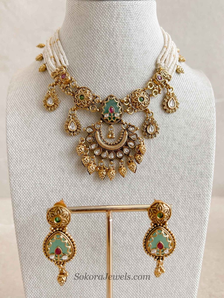 Ameera Light Green Kundan Choker Set - SOKORA JEWELSAmeera Light Green Kundan Choker Set