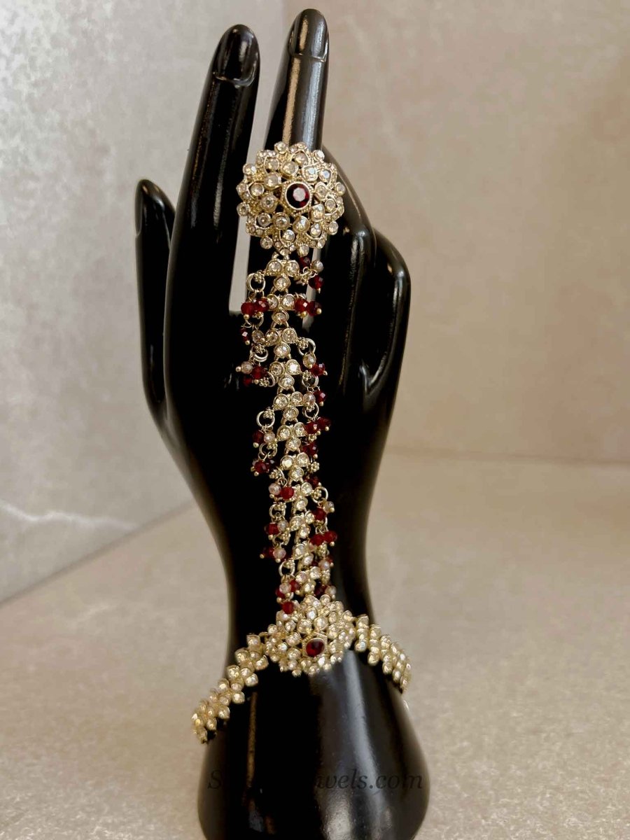 Amelia Maroon Hand Chain - SOKORA JEWELSAmelia Maroon Hand Chain
