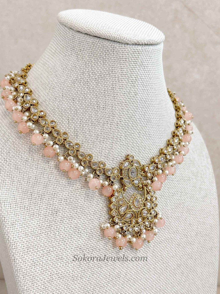 Amreen Small Peach Necklace set - SOKORA JEWELSAmreen Small Peach Necklace set