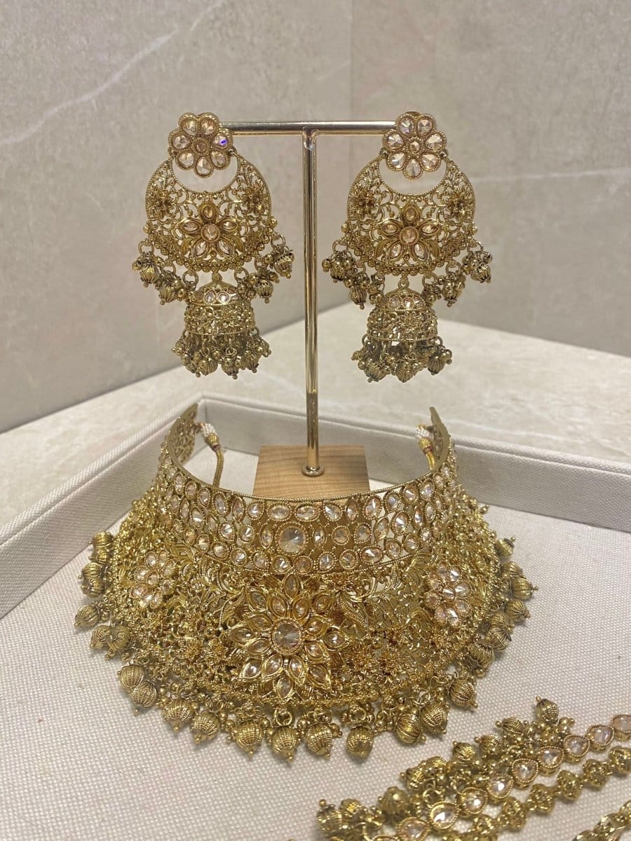 Antique Gold Bridal Necklace Set - Golden - SOKORA JEWELSAntique Gold Bridal Necklace Set - Golden
