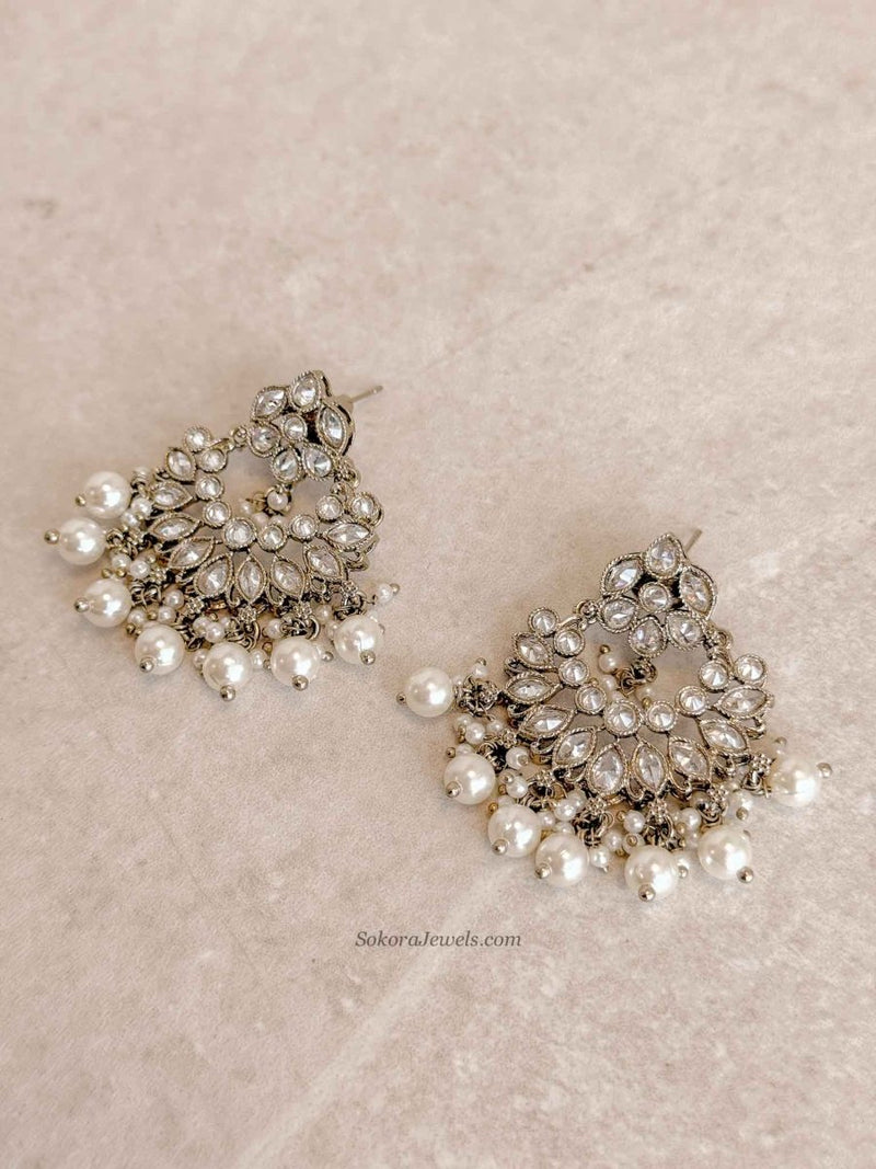 Antique Gold Chandbali Earrings - SOKORA JEWELSAntique Gold Chandbali Earrings