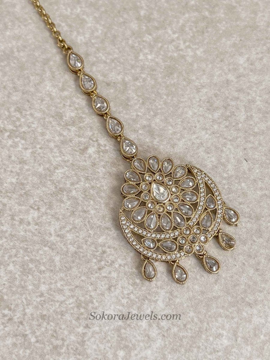 Antique Gold Clear Earrings & Tikka Set - SOKORA JEWELSAntique Gold Clear Earrings & Tikka Set