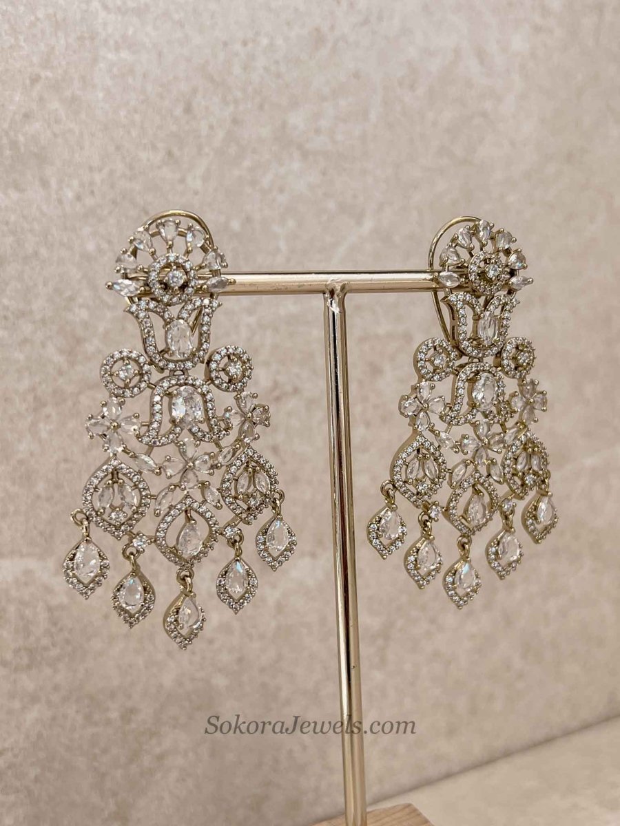 Antique Gold Crystal American Diamond Necklace Set - SOKORA JEWELSAntique Gold Crystal American Diamond Necklace SetNECKLACE SETS