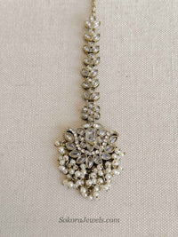 Antique Gold Crystal & Pearl Maang Tikka - SOKORA JEWELSAntique Gold Crystal & Pearl Maang Tikka