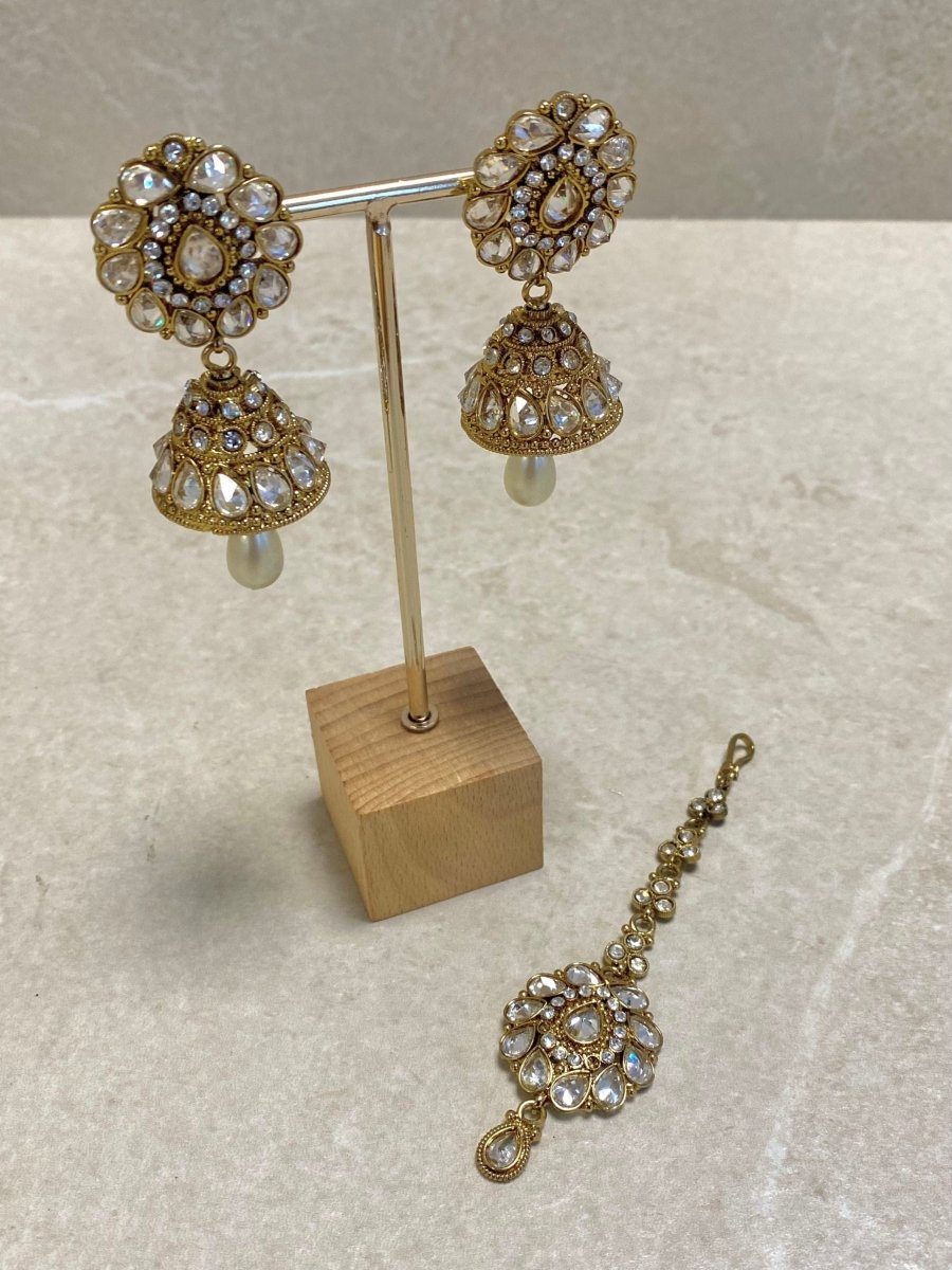 Antique Gold Earring & Tikka Set - Clear - SOKORA JEWELSAntique Gold Earring & Tikka Set - Clear