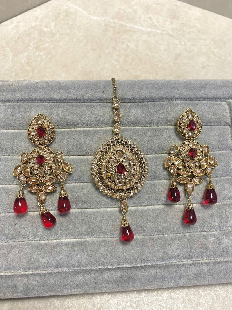 Antique Gold Earring & Tikka Set - Maroon - SOKORA JEWELSAntique Gold Earring & Tikka Set - Maroon